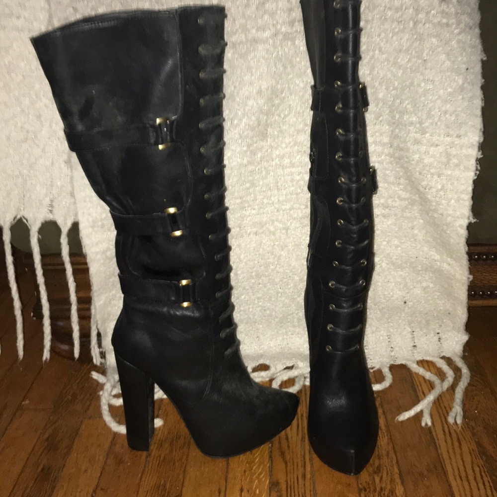 N.Y.L.A Size 9 Boots